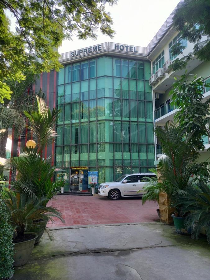 Supreme Hotel Rangum Exterior foto